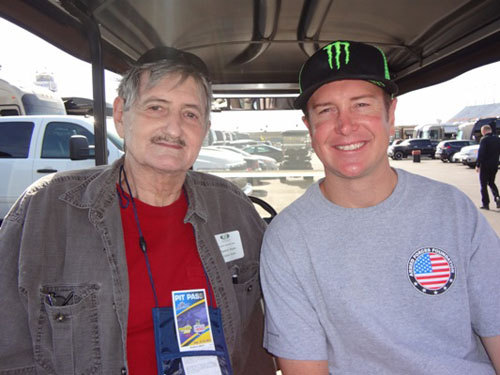 Kurt Busch Grants Wish for Hospice Patient and Former Driver